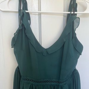 Lulus Emerald green Tie-Strap Pleated Midi Dress